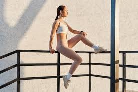 ＂恭喜！错过全运会后22岁乒乓球新星公开恋情，空手道男友高大帅气